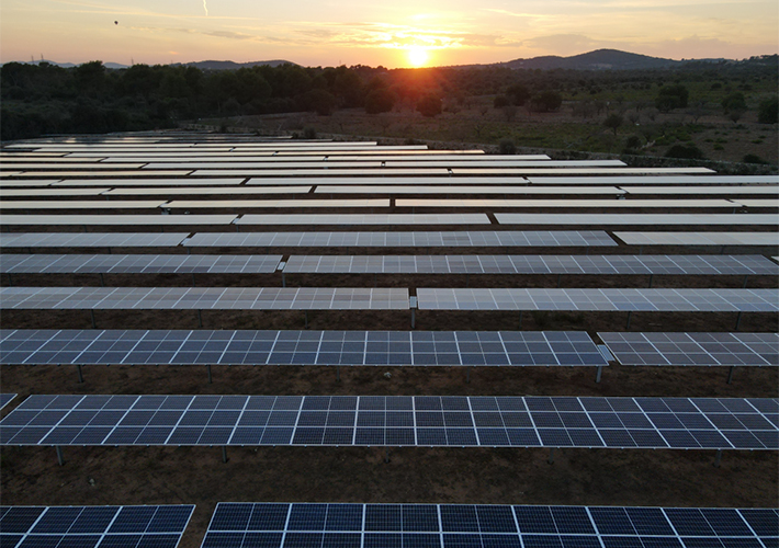 foto noticia ENDESA CONSTRUYE EL MAYOR PROYECTO FOTOVOLTAICO DE AUTOCONSUMO EN EL SECTOR HOTELERO DE ESPAÑA.